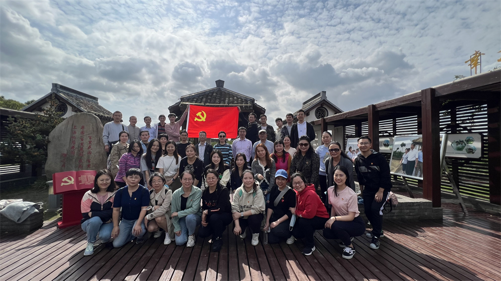 大合影.jpg